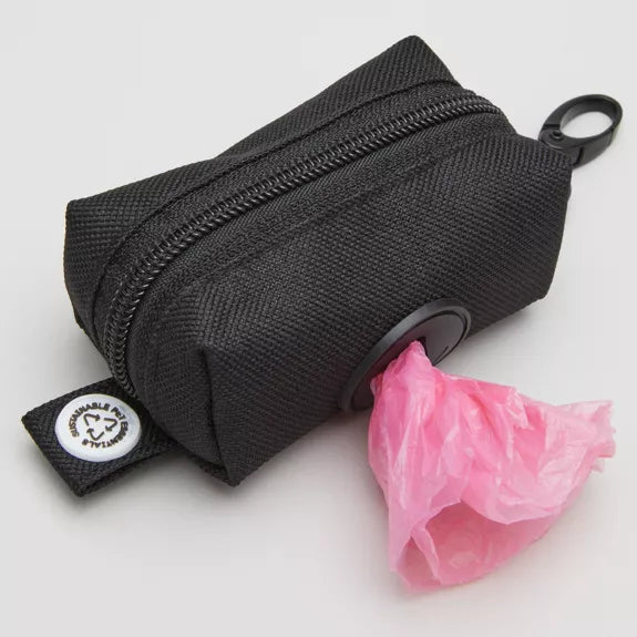 Dog Collar Walk Kit + Poop Bag Holder från det populära märket Barkalot